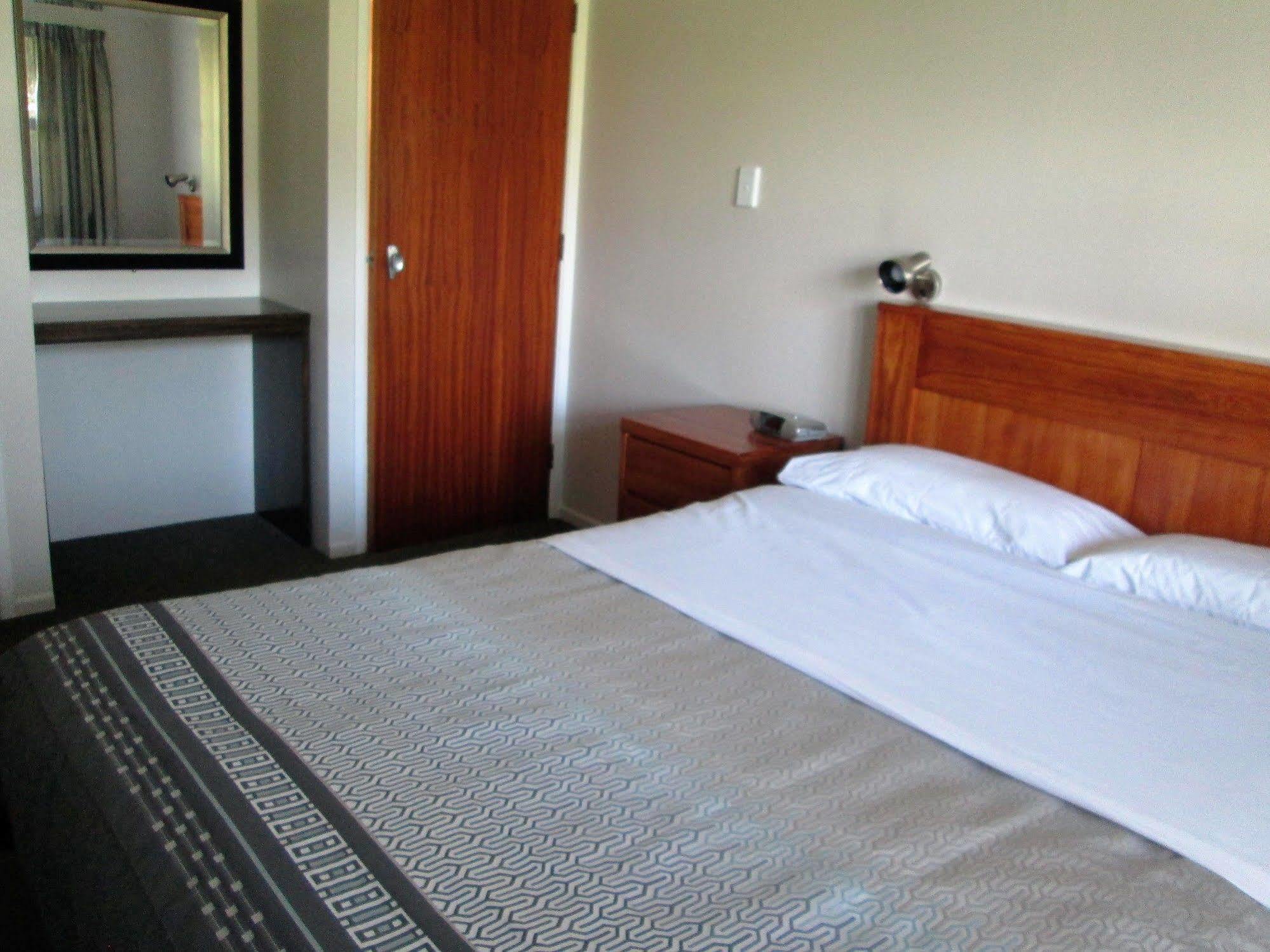 Colonial Motel Papakura Ngoại thất bức ảnh