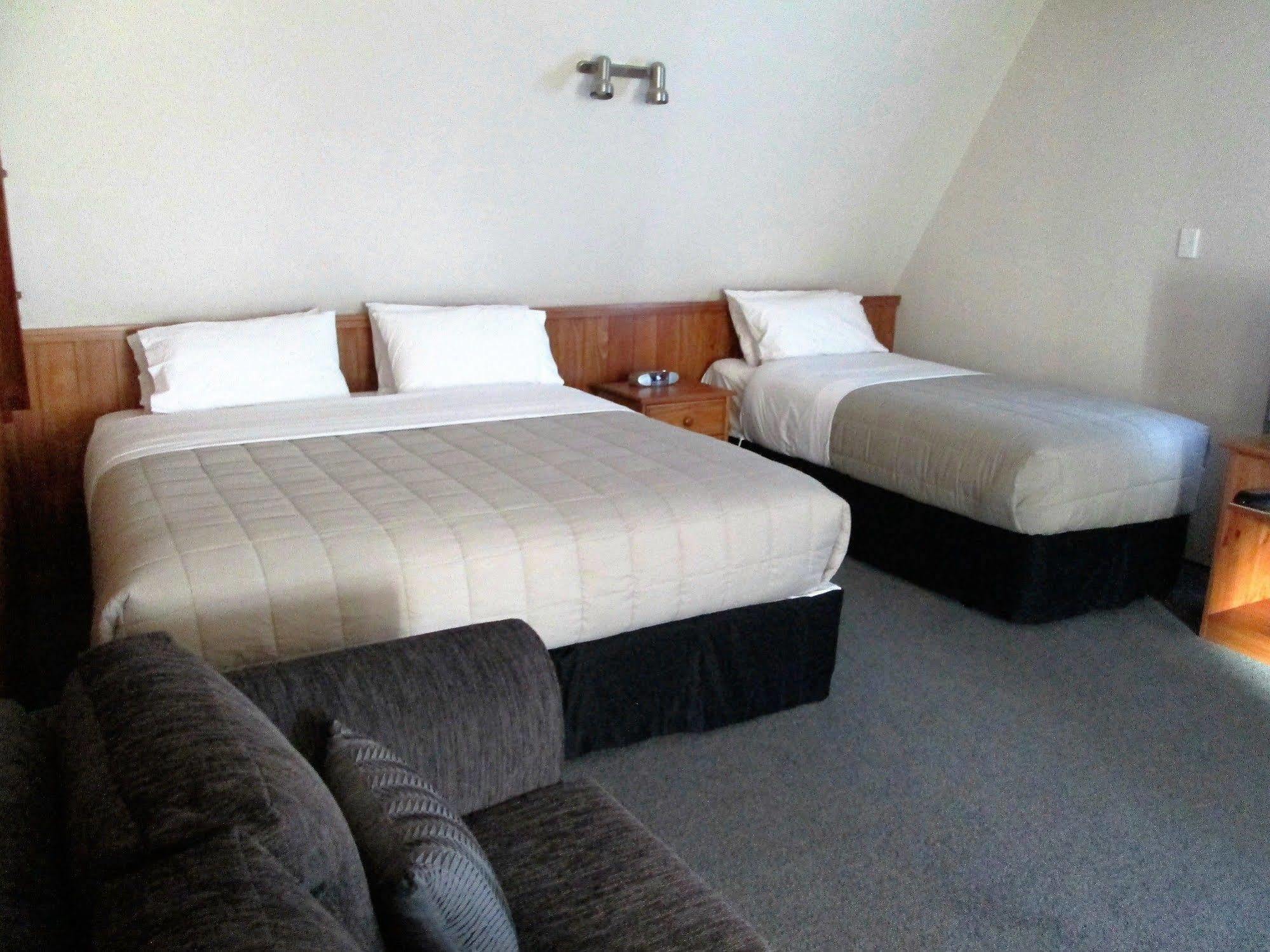 Colonial Motel Papakura Ngoại thất bức ảnh
